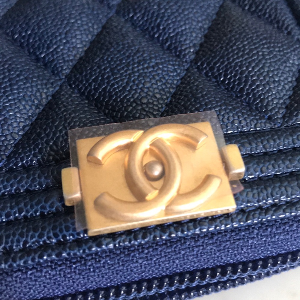 π― Authentic CHANEL BOY Coin purse & cardholder - Picture 2 of 6